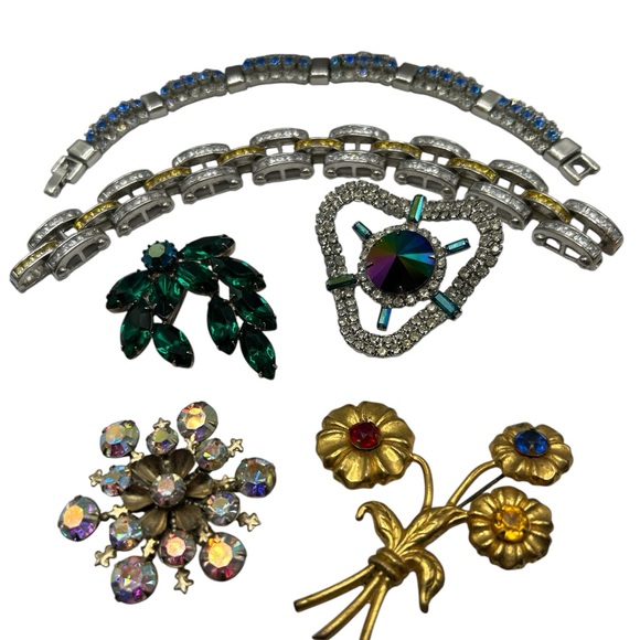 Lot of Vintage Jewelry Bracelets and Brooches Price Firm - Picture 1 of 9